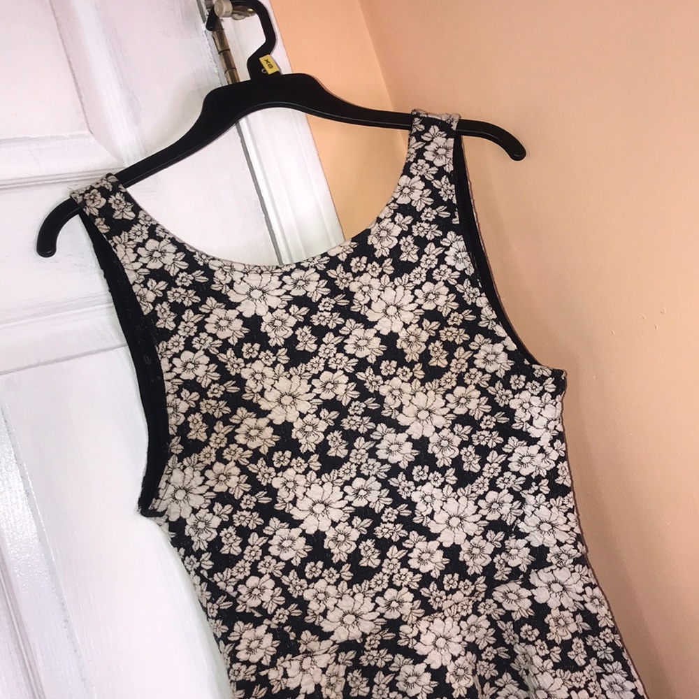 Dress 👗 - Picture 2 of 3